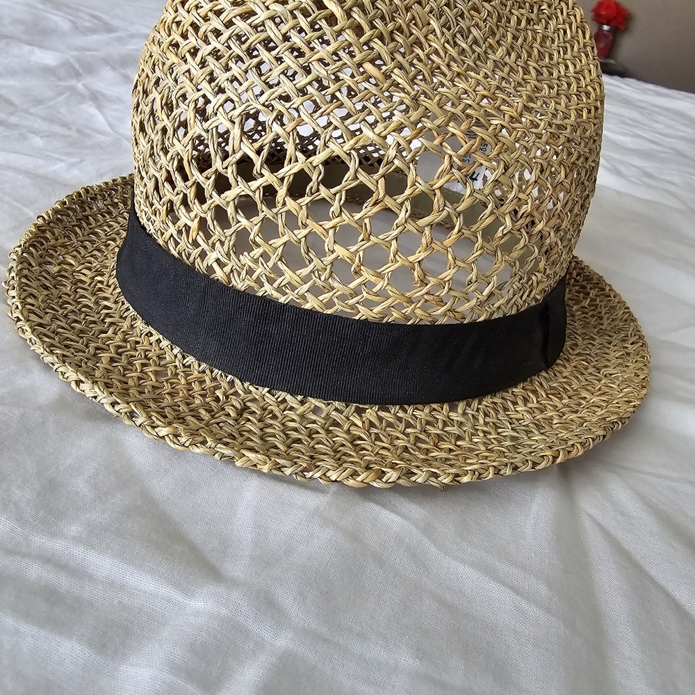 Straw hat - Picture 3 of 5